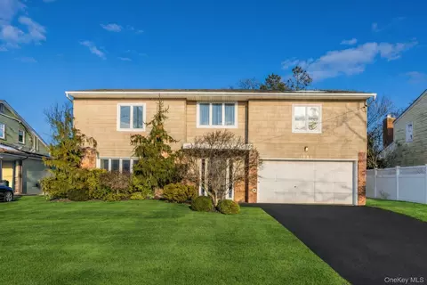 1981 Cynthia Ln, Merrick, NY 11566