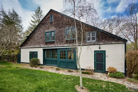 76 Clubhouse Rd, Tuxedo, NY 10987