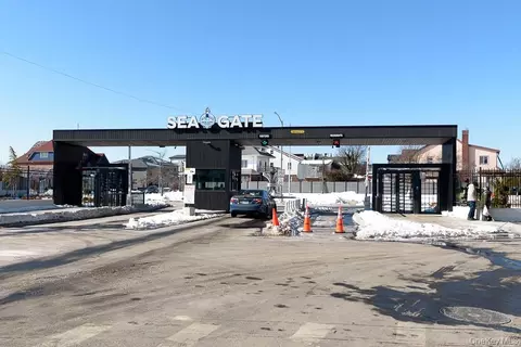 30 Tudor Ter, Brooklyn, NY 11224