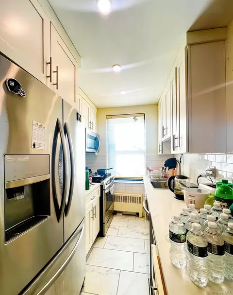 71-43 Park Dr E #A, Flushing, NY 11367 photo 4