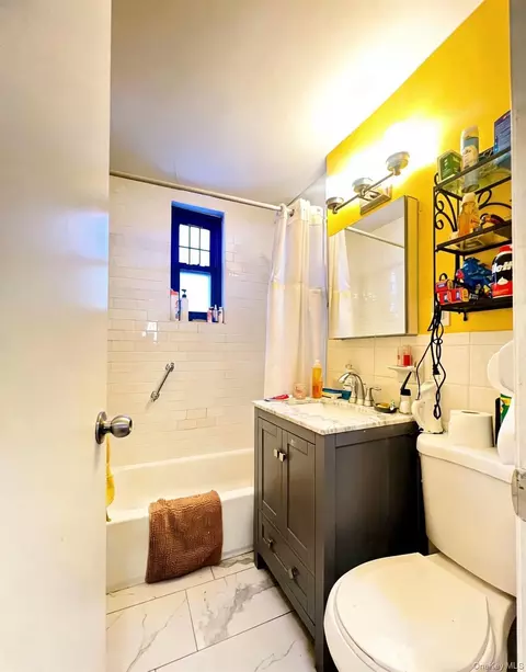 71-43 Park Dr E #A, Flushing, NY 11367 photo 8