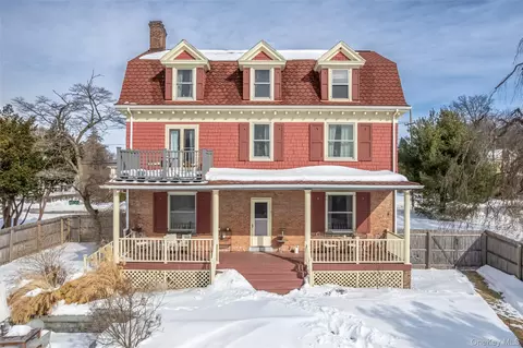 831 Wolcott Ave, Beacon, NY 12508