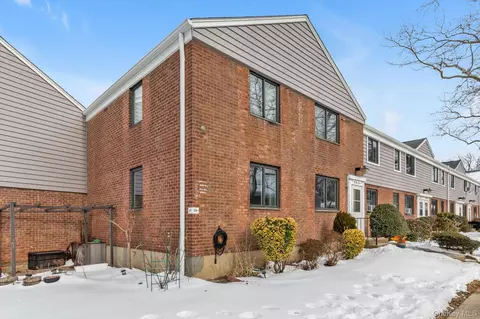 218-01 68 Ave #1, Oakland Gardens, NY 11364