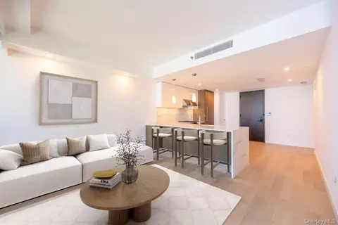 33-66 Farrington St #9I, New York, NY 11354 photo 2