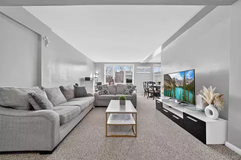 5 Sadore Ln #3H, Yonkers, NY 10710