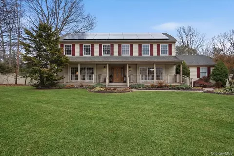 15 Stacy Dr, Port Jefferson Station, NY 11776