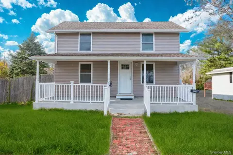 630 Northville Tpke, Riverhead, NY 11901