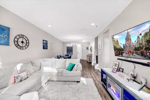 Living - 4 Kless Ct, Middletown, NY 10940 photo 1 of 1