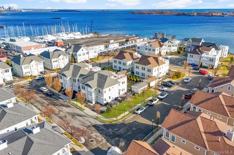 72 Island Pt #72, New York, NY 10464