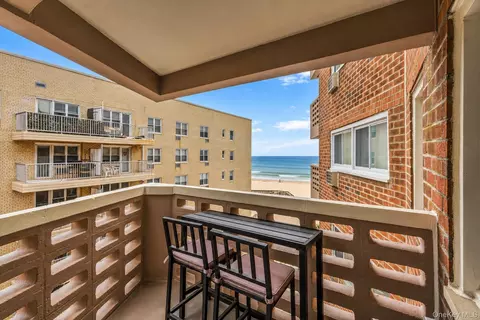 600 Shore Rd #5B, Long Beach, NY 11561