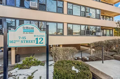 Exterior - 7-15 162nd St #4B, Whitestone, NY 11357 photo 2 of 4