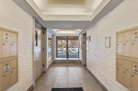 Entry Way - 7-15 162nd St #4B, Whitestone, NY 11357 photo 2 of 2