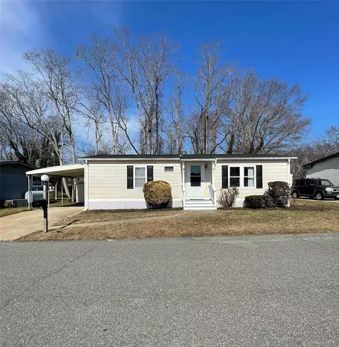 1661 Old Country Rd #398, Riverhead, NY 11901