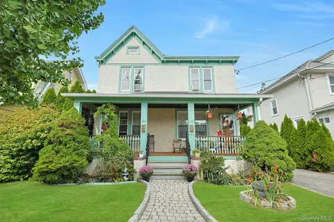 429 Fourth Ave, Pelham, NY 10803