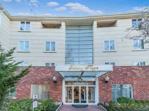 171 Great Neck Rd #1F, North Hempstead, NY 11021