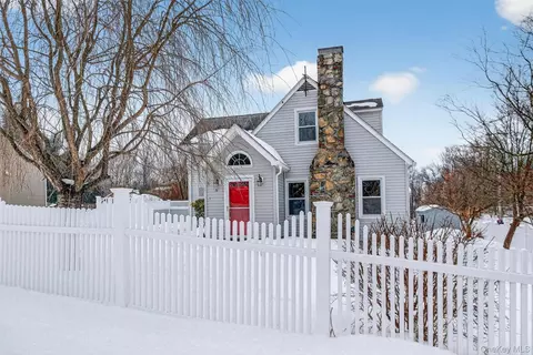 31 Oneonta Rd, Carmel, NY 10512