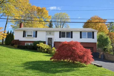 20 Rose St, White Plains, NY 10605