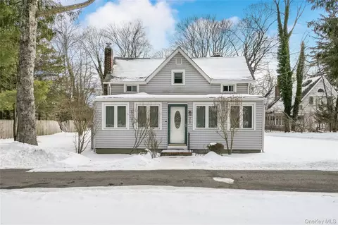 360 S Country Rd, Brookhaven, NY 11719