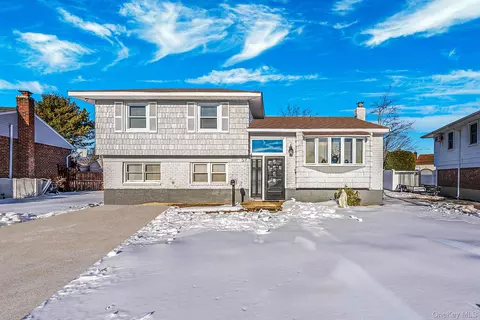 59 Ford Dr W, Massapequa, NY 11758