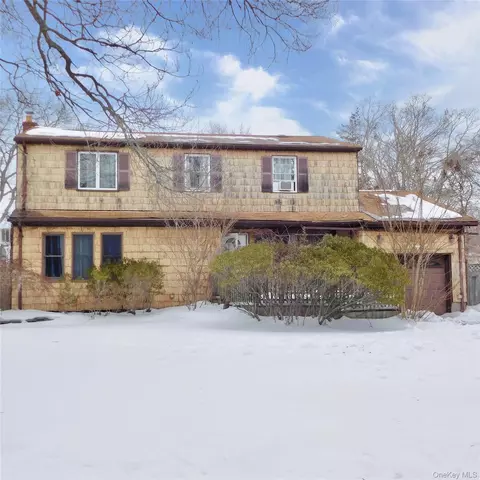 639 5th St, Ronkonkoma, NY 11779