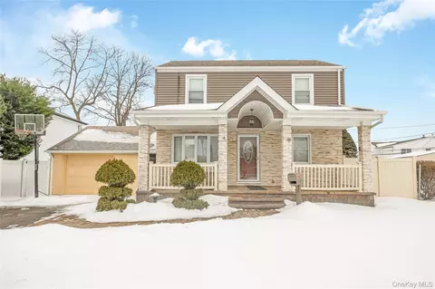 2288 Jefferson St, East Meadow, NY 11554