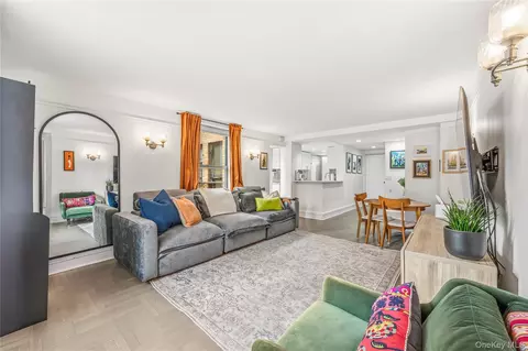 111 E 88th St #10F, New York, NY 10128