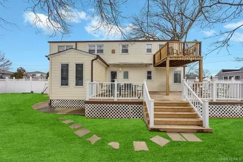 361 S 16th St, Lindenhurst, NY 11757