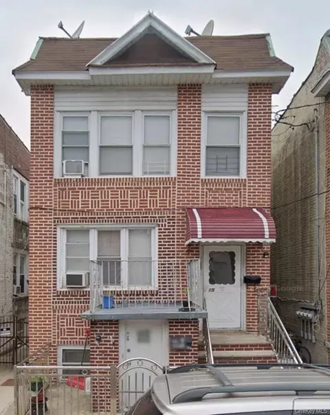 15 Brighton 4th Ter, Brooklyn, NY 11235