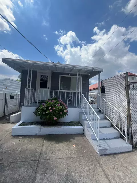 325 Underhill Ave, New York, NY 10473
