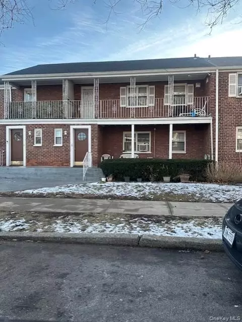 131-05 234th St #LOWER, Rosedale, NY 11422