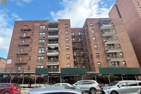 13870 Elder Ave #4S, Flushing, NY 11355