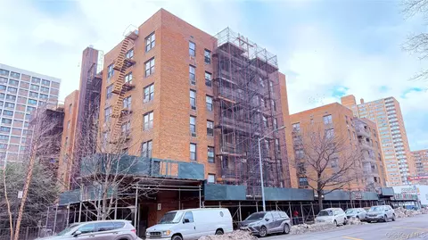 Exterior - 13870 Elder Ave #4S, Flushing, NY 11355 photo 1 of 1