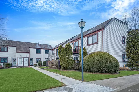 42 Monet Ct #42, Middle Island, NY 11953