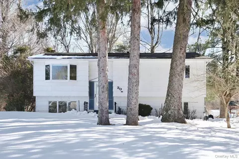 30 Bridle Rd, Ramapo, NY 10977