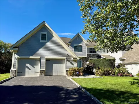 7 Cobblefield Ln, White Plains, NY 10605
