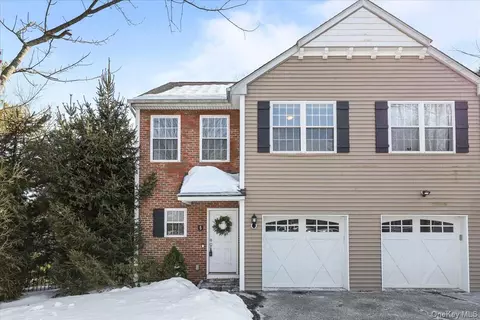 5 Robert Rinaldi Ln, Ossining, NY 10562