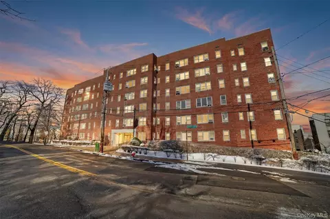 25 Sunnyside Dr #6C, Yonkers, NY 10705