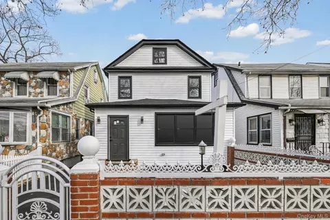 10415 202nd St, New York, NY 11412