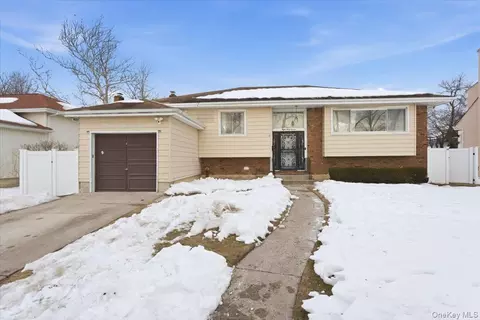 847 Oliver Ave, Valley Stream, NY 11581