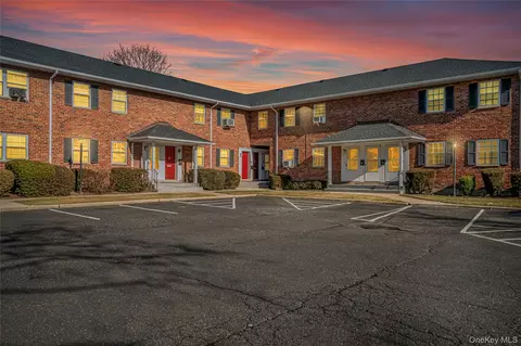 2551 Jerusalem Ave #2S, Bellmore, NY 11710