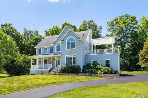 6 Old Town Rd, Beacon, NY 12508