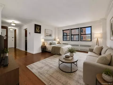579 W 215th St #7C, New York, NY 10034