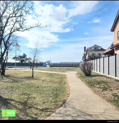 3718 Lyme Ave, Brooklyn, NY 11224