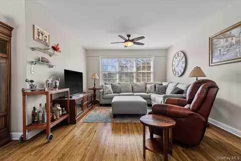 21 Fieldstone Dr #197, Greenburgh, NY 10530