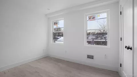 Bedroom - 338 E 234th St, New York, NY 10470 photo 5 of 5