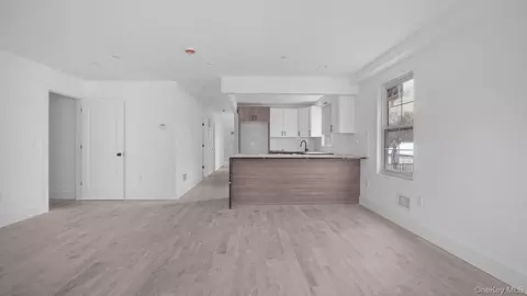 Living - 338 E 234th St, New York, NY 10470 photo 3 of 4