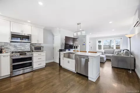 750 Swinton Ave, New York, NY 10465