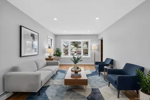 9911 205th Pl, New York, NY 11423
