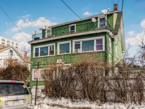 227 S 3rd Ave, Mount Vernon, NY 10550