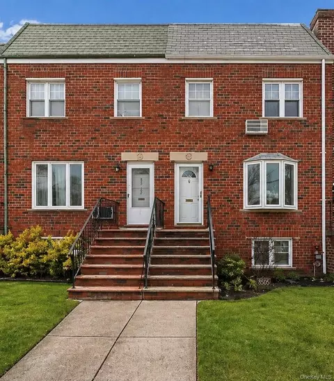 8505 67th Dr, New York, NY 11374